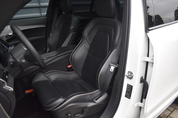Volvo XC90 2.0 T8 Recharge AWD R-Design | Panorama | Bowers&Wilkins | Trekhaak | Luchtvering | 22'' Wielen | ACC | Head- Up |