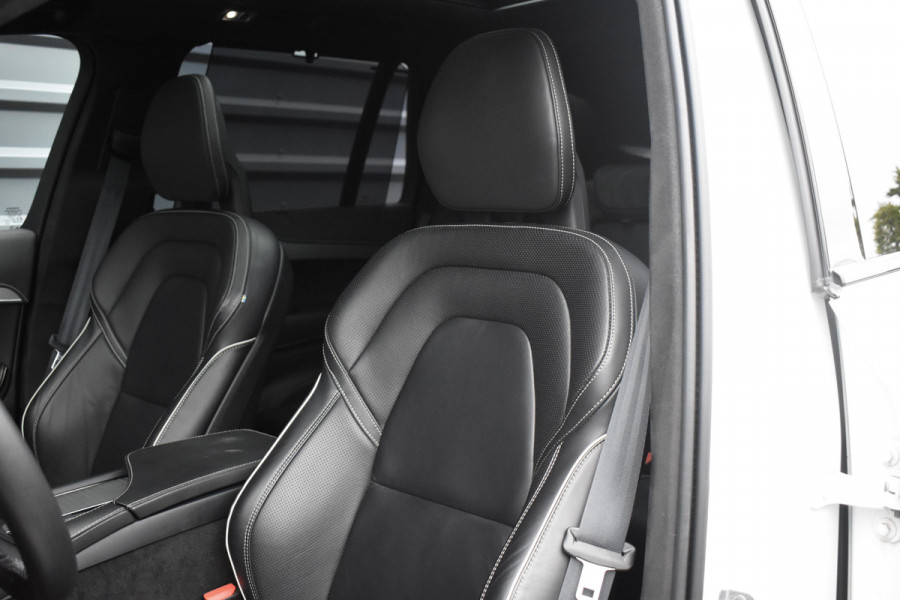 Volvo XC90 2.0 T8 Recharge AWD R-Design | Panorama | Bowers&Wilkins | Trekhaak | Luchtvering | 22'' Wielen | ACC | Head- Up |
