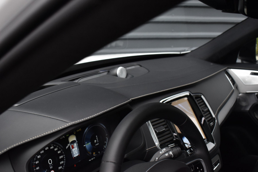 Volvo XC90 2.0 T8 Recharge AWD R-Design | Panorama | Bowers&Wilkins | Trekhaak | Luchtvering | 22'' Wielen | ACC | Head- Up |