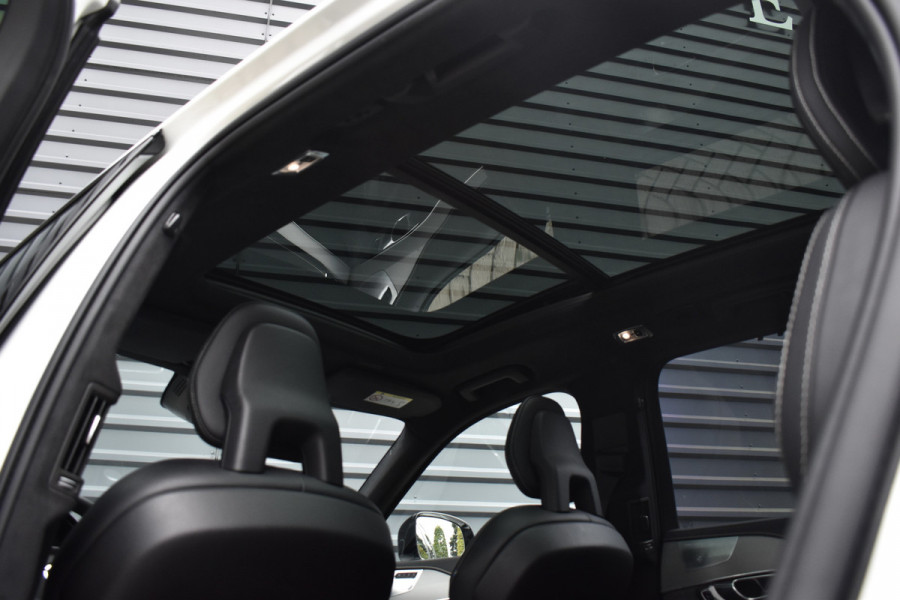 Volvo XC90 2.0 T8 Recharge AWD R-Design | Panorama | Bowers&Wilkins | Trekhaak | Luchtvering | 22'' Wielen | ACC | Head- Up |