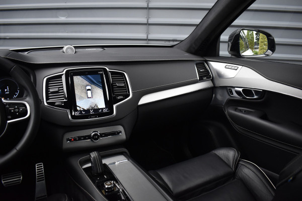 Volvo XC90 2.0 T8 Recharge AWD R-Design | Panorama | Bowers&Wilkins | Trekhaak | Luchtvering | 22'' Wielen | ACC | Head- Up |