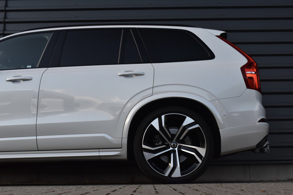 Volvo XC90 2.0 T8 Recharge AWD R-Design | Panorama | Bowers&Wilkins | Trekhaak | Luchtvering | 22'' Wielen | ACC | Head- Up |