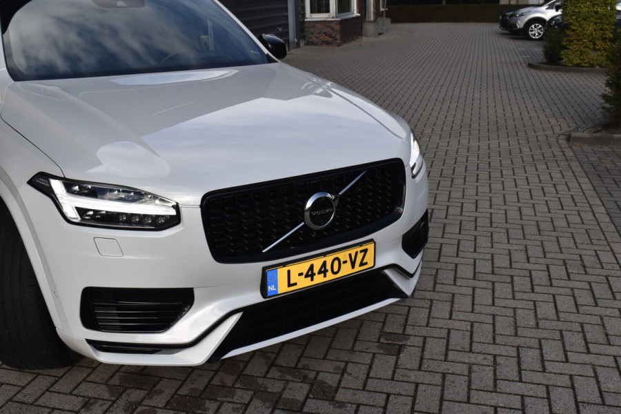 Volvo XC90 2.0 T8 Recharge AWD R-Design | Panorama | Bowers&Wilkins | Trekhaak | Luchtvering | 22'' Wielen | ACC | Head- Up |