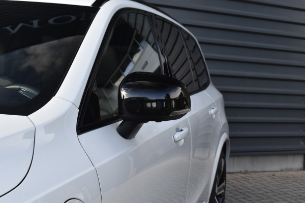 Volvo XC90 2.0 T8 Recharge AWD R-Design | Panorama | Bowers&Wilkins | Trekhaak | Luchtvering | 22'' Wielen | ACC | Head- Up |