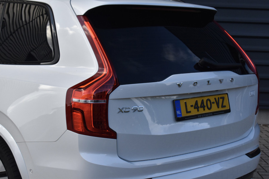 Volvo XC90 2.0 T8 Recharge AWD R-Design | Panorama | Bowers&Wilkins | Trekhaak | Luchtvering | 22'' Wielen | ACC | Head- Up |