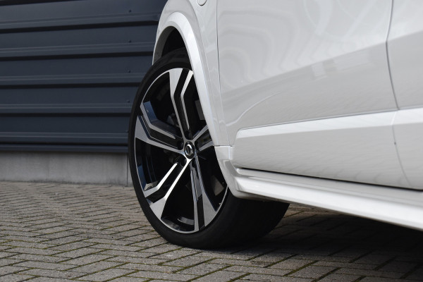 Volvo XC90 2.0 T8 Recharge AWD R-Design | Panorama | Bowers&Wilkins | Trekhaak | Luchtvering | 22'' Wielen | ACC | Head- Up |