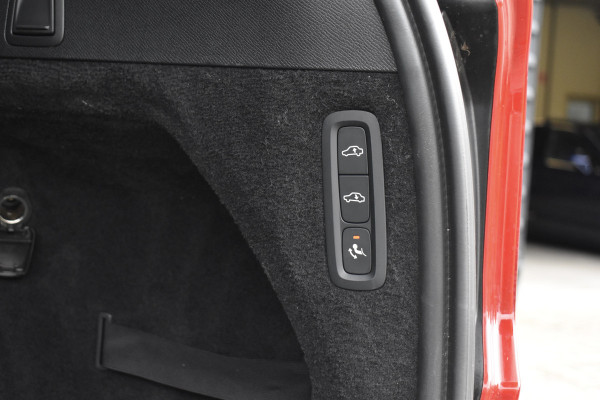 Volvo XC90 2.0 T8 Recharge AWD R-Design | Panorama | Bowers&Wilkins | Trekhaak | Luchtvering | 22'' Wielen | ACC | Head- Up |