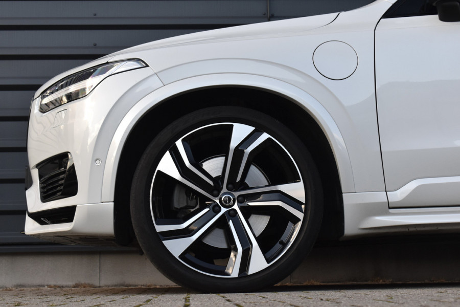 Volvo XC90 2.0 T8 Recharge AWD R-Design | Panorama | Bowers&Wilkins | Trekhaak | Luchtvering | 22'' Wielen | ACC | Head- Up |