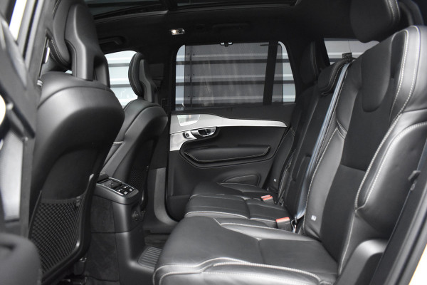 Volvo XC90 2.0 T8 Recharge AWD R-Design | Panorama | Bowers&Wilkins | Trekhaak | Luchtvering | 22'' Wielen | ACC | Head- Up |