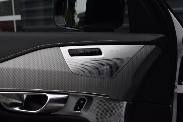 Volvo XC90 2.0 T8 Recharge AWD R-Design | Panorama | Bowers&Wilkins | Trekhaak | Luchtvering | 22'' Wielen | ACC | Head- Up |