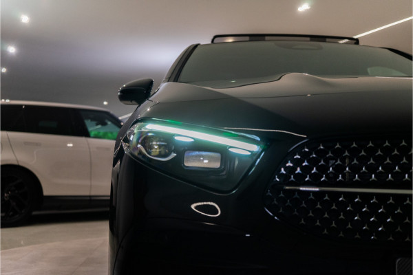 Mercedes-Benz A-Klasse 250 e Premium AMG Facelift 218PK | Pano | Sfeer | Keyless | Carplay | 12 MND Garantie