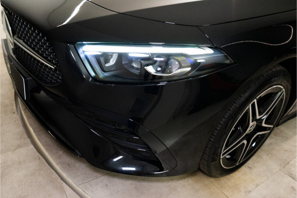 Mercedes-Benz A-Klasse 250 e Premium AMG Facelift 218PK | Pano | Sfeer | Keyless | Carplay | 12 MND Garantie
