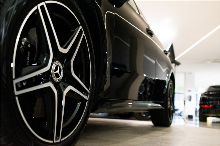 Mercedes-Benz A-Klasse 250 e Premium AMG Facelift 218PK | Pano | Sfeer | Keyless | Carplay | 12 MND Garantie