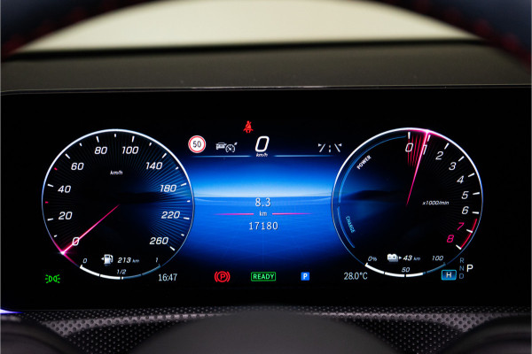 Mercedes-Benz A-Klasse 250 e Premium AMG Facelift 218PK | Pano | Sfeer | Keyless | Carplay | 12 MND Garantie