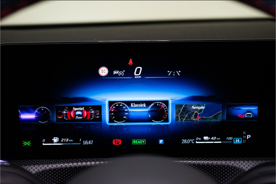Mercedes-Benz A-Klasse 250 e Premium AMG Facelift 218PK | Pano | Sfeer | Keyless | Carplay | 12 MND Garantie