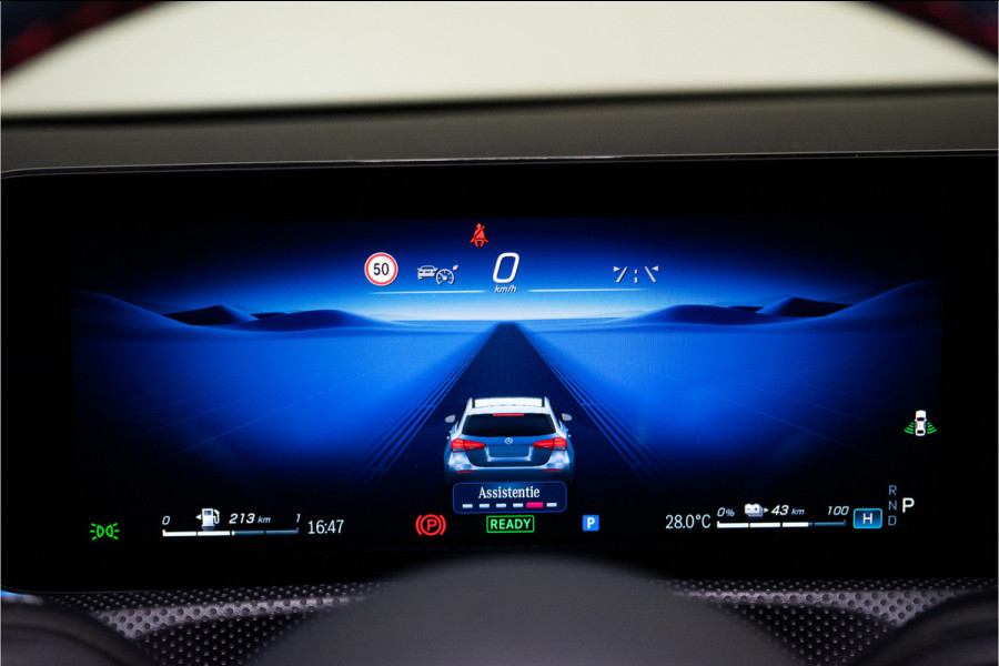 Mercedes-Benz A-Klasse 250 e Premium AMG Facelift 218PK | Pano | Sfeer | Keyless | Carplay | 12 MND Garantie