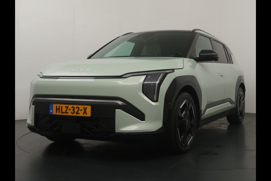 Kia EV3 GT-PlusLine 81.4 kWh - Draadloze Apple CarPlay / Android Auto - Stoel en stuurwiel verwarming - Panoramadak - Harman Kardon Audio - Dodehoek assistent - Fabrieksgarantie tot 05-2032