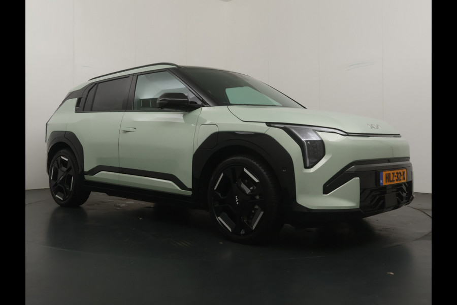 Kia EV3 GT-PlusLine 81.4 kWh - Draadloze Apple CarPlay / Android Auto - Stoel en stuurwiel verwarming - Panoramadak - Harman Kardon Audio - Dodehoek assistent - Fabrieksgarantie tot 05-2032