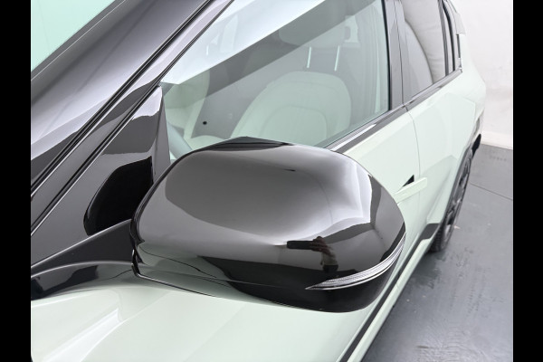 Kia EV3 GT-PlusLine 81.4 kWh - Draadloze Apple CarPlay / Android Auto - Stoel en stuurwiel verwarming - Panoramadak - Harman Kardon Audio - Dodehoek assistent - Fabrieksgarantie tot 05-2032