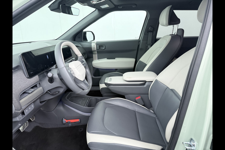Kia EV3 GT-PlusLine 81.4 kWh - Draadloze Apple CarPlay / Android Auto - Stoel en stuurwiel verwarming - Panoramadak - Harman Kardon Audio - Dodehoek assistent - Fabrieksgarantie tot 05-2032