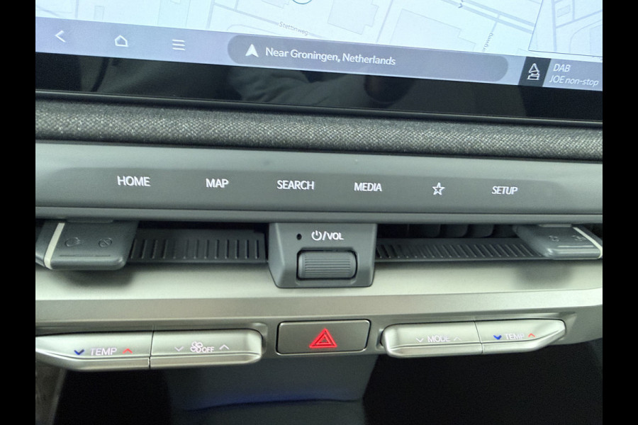 Kia EV3 GT-PlusLine 81.4 kWh - Draadloze Apple CarPlay / Android Auto - Stoel en stuurwiel verwarming - Panoramadak - Harman Kardon Audio - Dodehoek assistent - Fabrieksgarantie tot 05-2032