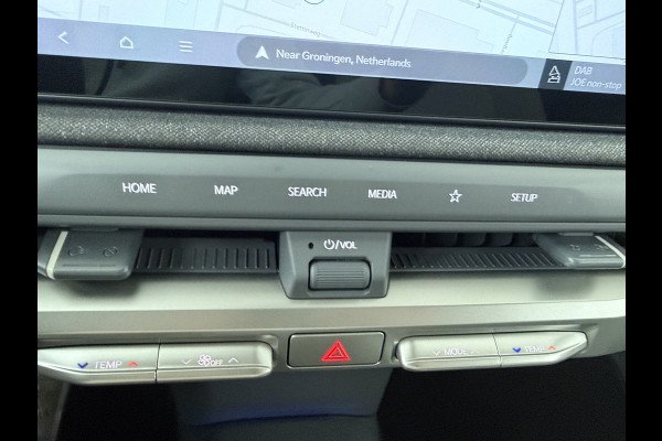 Kia EV3 GT-PlusLine 81.4 kWh - Draadloze Apple CarPlay / Android Auto - Stoel en stuurwiel verwarming - Panoramadak - Harman Kardon Audio - Dodehoek assistent - Fabrieksgarantie tot 05-2032