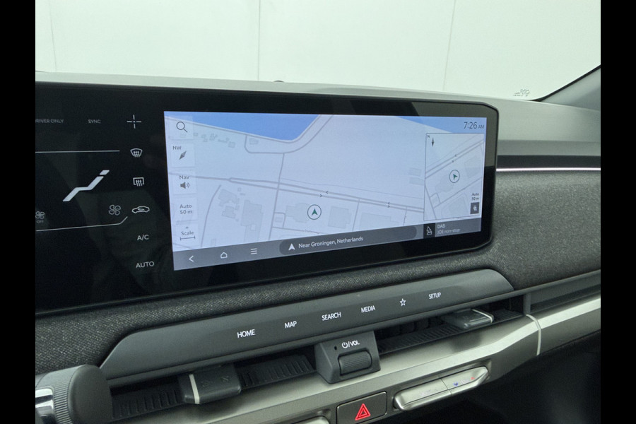Kia EV3 GT-PlusLine 81.4 kWh - Draadloze Apple CarPlay / Android Auto - Stoel en stuurwiel verwarming - Panoramadak - Harman Kardon Audio - Dodehoek assistent - Fabrieksgarantie tot 05-2032
