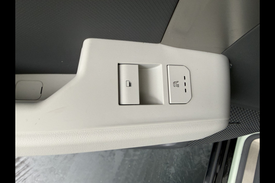 Kia EV3 GT-PlusLine 81.4 kWh - Draadloze Apple CarPlay / Android Auto - Stoel en stuurwiel verwarming - Panoramadak - Harman Kardon Audio - Dodehoek assistent - Fabrieksgarantie tot 05-2032