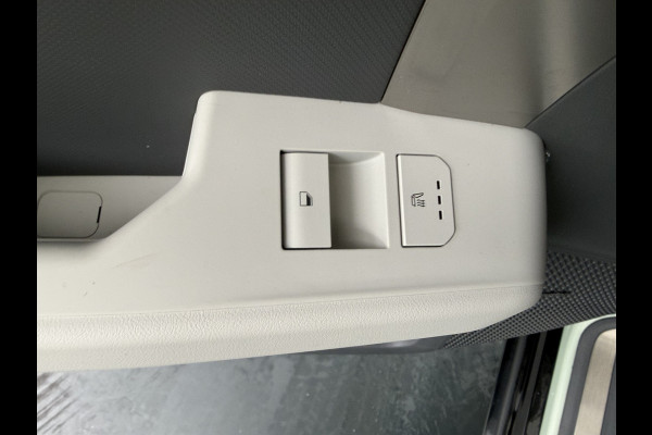 Kia EV3 GT-PlusLine 81.4 kWh - Draadloze Apple CarPlay / Android Auto - Stoel en stuurwiel verwarming - Panoramadak - Harman Kardon Audio - Dodehoek assistent - Fabrieksgarantie tot 05-2032