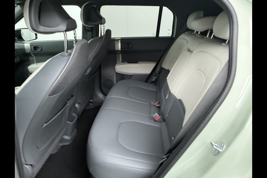 Kia EV3 GT-PlusLine 81.4 kWh - Draadloze Apple CarPlay / Android Auto - Stoel en stuurwiel verwarming - Panoramadak - Harman Kardon Audio - Dodehoek assistent - Fabrieksgarantie tot 05-2032