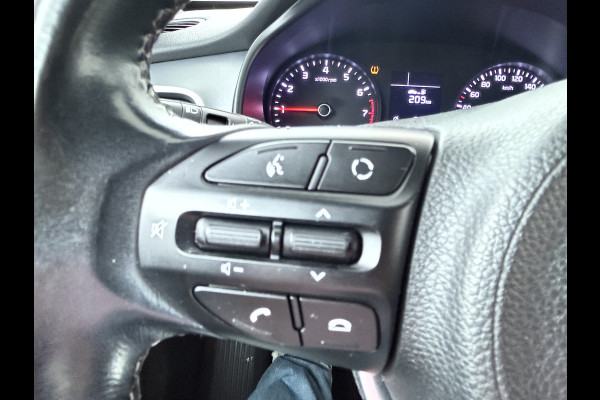 Kia Stonic 1.0 T-GDi DynamicLine - Navigatie - Airco - Cruise Control - Apple CarPlay/Android Auto - Camera - Fabrieksgarantie tot 02-2027