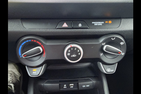 Kia Stonic 1.0 T-GDi DynamicLine - Navigatie - Airco - Cruise Control - Apple CarPlay/Android Auto - Camera - Fabrieksgarantie tot 02-2027