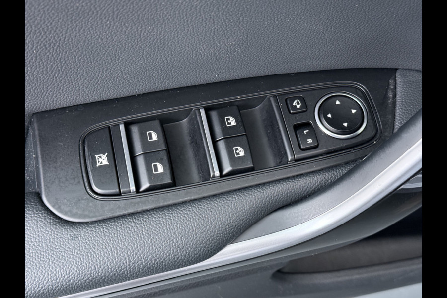 Kia Ceed Sportswagon 1.5 T-GDi DynamicPlusLine - Lichtmetalen Velgen - LED - Cruise Control - Stoel/Stuurverwarming - Dodehoek Detectie - Fabrieksgarantie Tot 2031