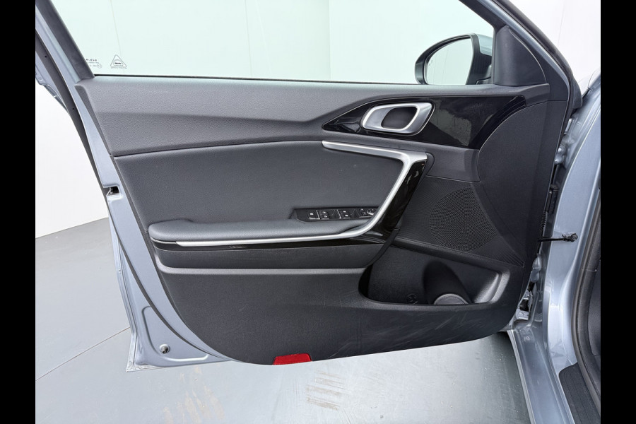 Kia Ceed Sportswagon 1.5 T-GDi DynamicPlusLine - Lichtmetalen Velgen - LED - Cruise Control - Stoel/Stuurverwarming - Dodehoek Detectie - Fabrieksgarantie Tot 2031