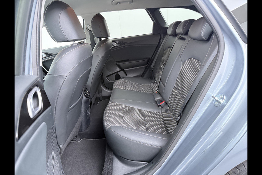 Kia Ceed Sportswagon 1.5 T-GDi DynamicPlusLine - Lichtmetalen Velgen - LED - Cruise Control - Stoel/Stuurverwarming - Dodehoek Detectie - Fabrieksgarantie Tot 2031