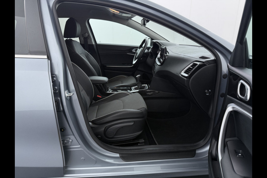 Kia Ceed Sportswagon 1.5 T-GDi DynamicPlusLine - Lichtmetalen Velgen - LED - Cruise Control - Stoel/Stuurverwarming - Dodehoek Detectie - Fabrieksgarantie Tot 2031
