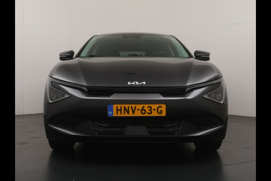 Kia Ev6 Air 84 kWh - Stoel-/stuurverwarming - Cruise Control Adaptief - Climate Control - CarPlay - Fabrieksgarantie tot 05-2033