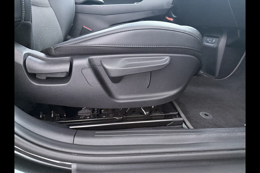 Kia Ev6 Air 84 kWh - Stoel-/stuurverwarming - Cruise Control Adaptief - Climate Control - CarPlay - Fabrieksgarantie tot 05-2033