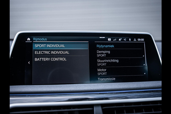 BMW 7 Serie 745Le High Executive - M-Sport l Bernina l Rear Ent. l Massage l Pano l Laser