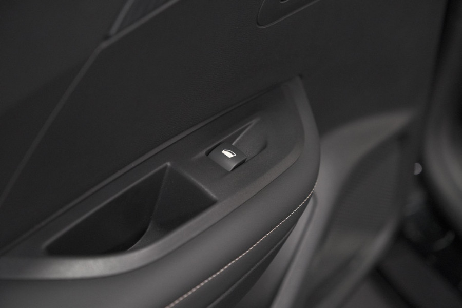 Peugeot 2008 PureTech 100 Allure | Apple Carplay | Parkeersensoren | Climate Control | Cruise Control