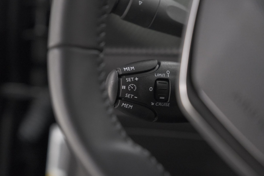 Peugeot 2008 PureTech 100 Allure | Apple Carplay | Parkeersensoren | Climate Control | Cruise Control