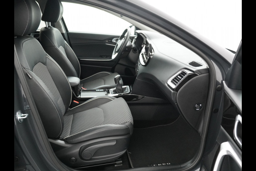 Kia Xceed 1.5 T-GDi DynamicPlusLine Airco - Apple Carplay/Android Auto - Cruise Control - Dodehoekdetectie - Navigatie - Fabrieksgarantie tot 03-2031