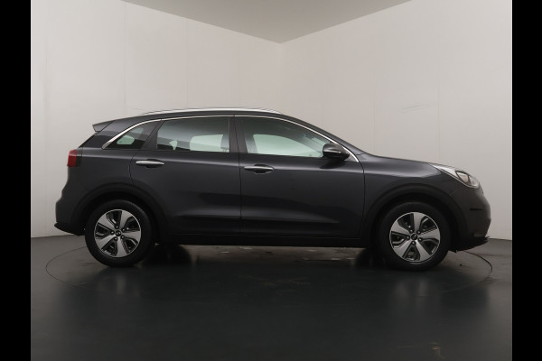 Kia Niro 1.6 GDi Hybrid DynamicLine Apple Carplay/Android Auto - Cruise Control - Climate Control - Navigatiesysteem - 12 Maanden Bovag Garantie