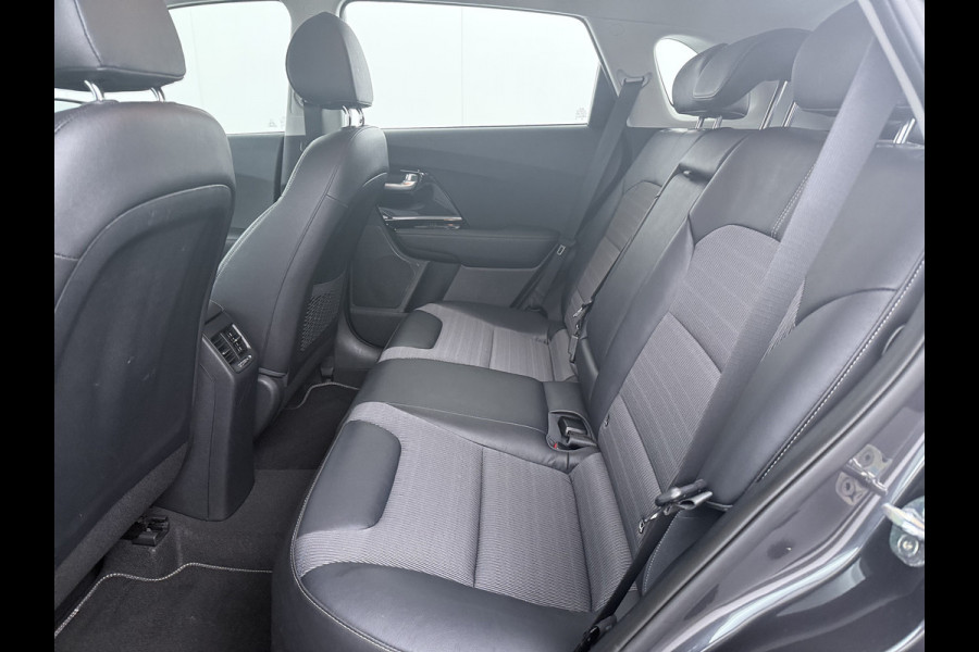 Kia Niro 1.6 GDi Hybrid DynamicLine Apple Carplay/Android Auto - Cruise Control - Climate Control - Navigatiesysteem - 12 Maanden Bovag Garantie