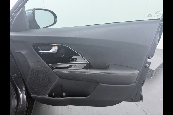 Kia Niro 1.6 GDi Hybrid DynamicLine Apple Carplay/Android Auto - Cruise Control - Climate Control - Navigatiesysteem - 12 Maanden Bovag Garantie