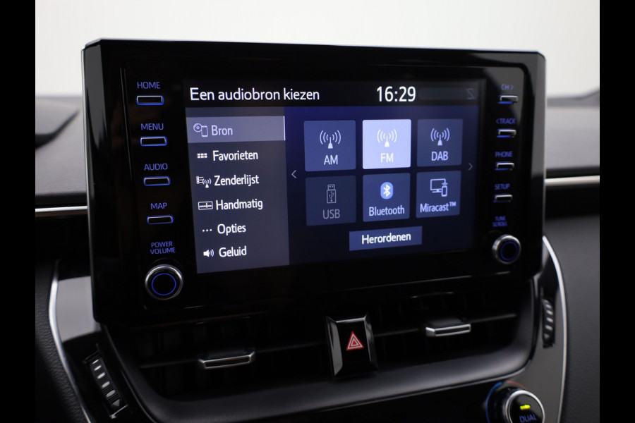Toyota Corolla Touring Sports 1.8 Hybrid Dynamic | Keyless | Trekhaak | Stuur & Stoel verwarming | Prijs Rijklaar!!
