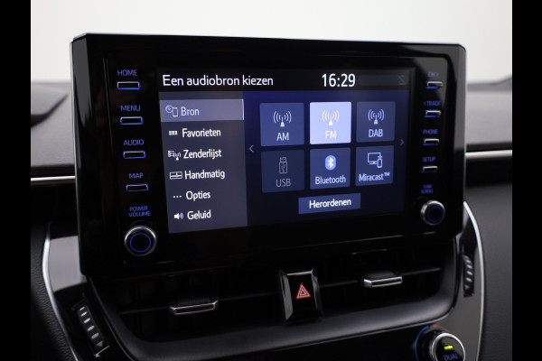 Toyota Corolla Touring Sports 1.8 Hybrid Dynamic | Keyless | Trekhaak | Stuur & Stoel verwarming | Prijs Rijklaar!!