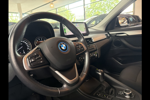 BMW X1 xDrive25e Executive CAMERA/NAVI/HEAD-UP