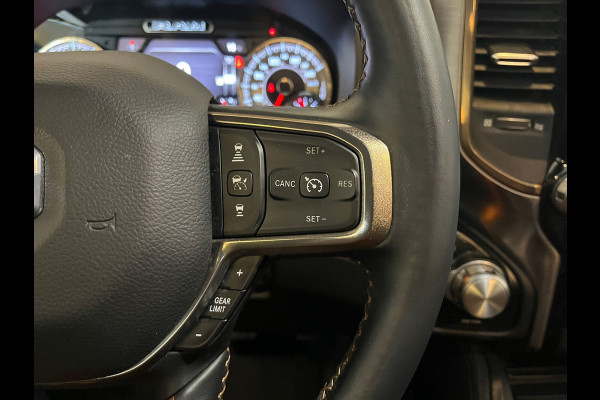 Dodge Ram 1500 5.7 V8 4x4 Crew Cab Longhorn|NAP|HUD|PANO|LUCHTVERING|