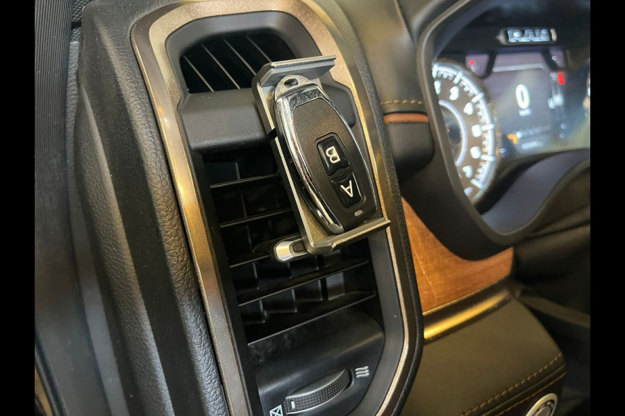 Dodge Ram 1500 5.7 V8 4x4 Crew Cab Longhorn|NAP|HUD|PANO|LUCHTVERING|